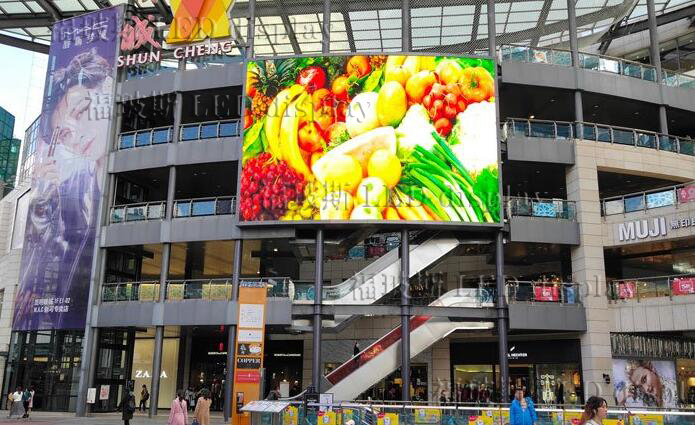 2018年12月5号P10 LED显示屏打造昆明顺城购物中心123平方-ps.jpg